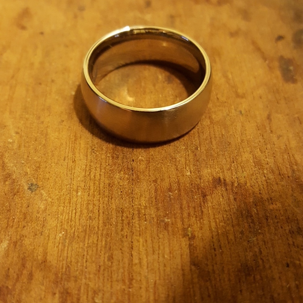 Silver wedding band